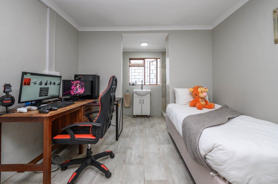 5 Bedroom Property for Sale in Mill Park Eastern Cape